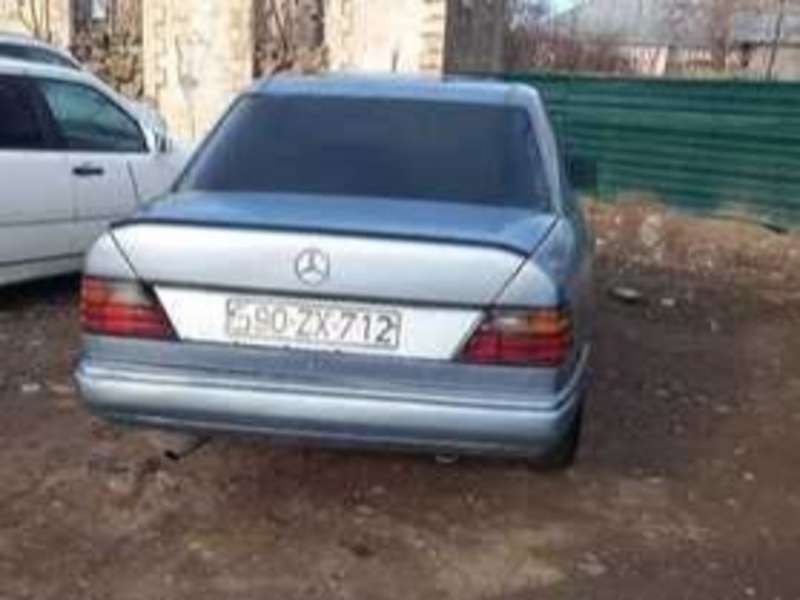 Mercedes E 200, 1991 il, 2.0 L, 299 900 km