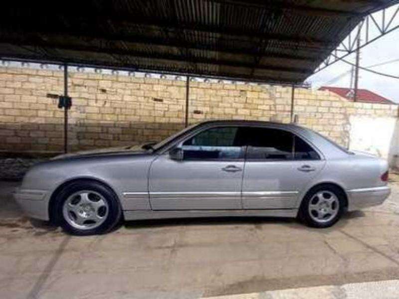Mercedes E 270, 2000 il, 2.7 L, 254 000 km