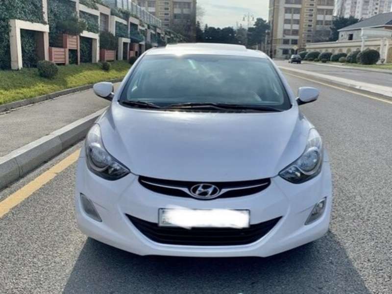 Hyundai Elantra, 2012 il, 1.8 L, 135 000 km