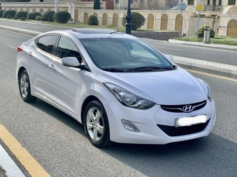 Hyundai Elantra, 2012 il, 1.8 L, 135 000 km