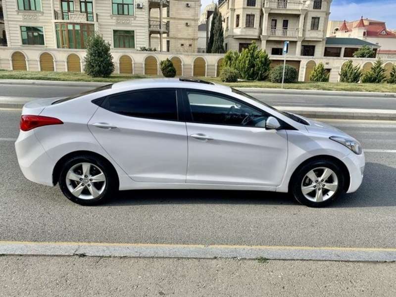 Hyundai Elantra, 2012 il, 1.8 L, 135 000 km