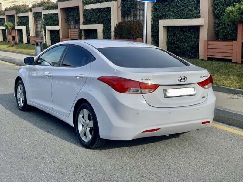 Hyundai Elantra, 2012 il, 1.8 L, 135 000 km