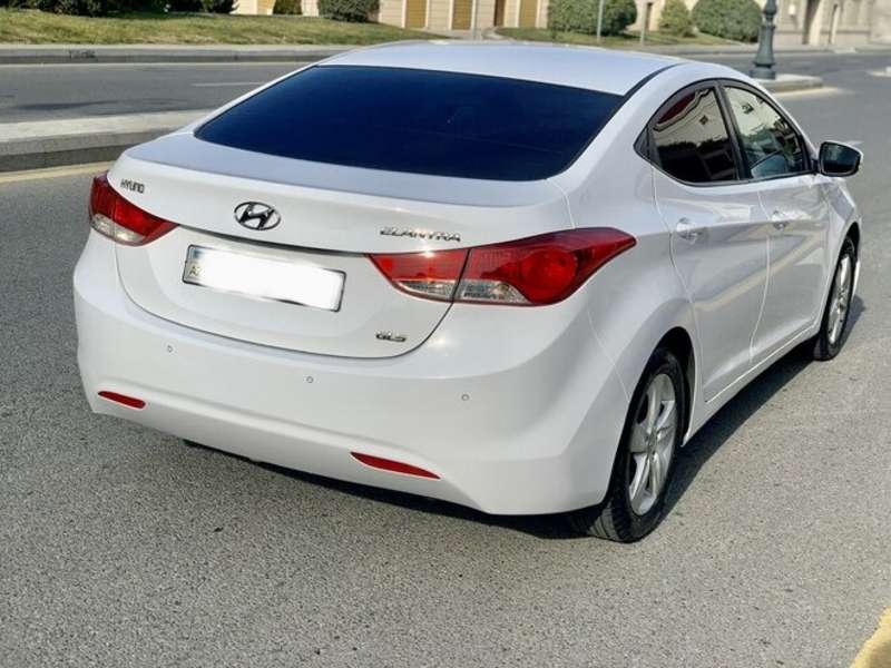 Hyundai Elantra, 2012 il, 1.8 L, 135 000 km