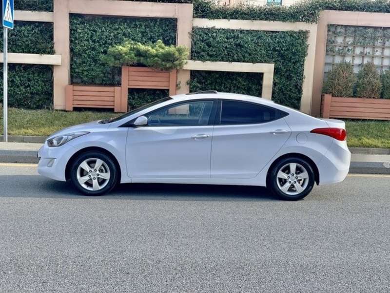 Hyundai Elantra, 2012 il, 1.8 L, 135 000 km
