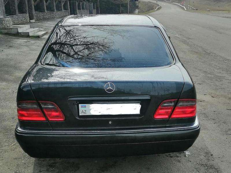 Mercedes E 230, 1996 il, 2.3 L, 340 000 km