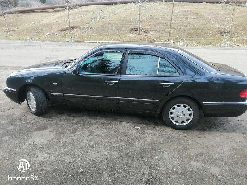 Mercedes E 230, 1996 il, 2.3 L, 340 000 km