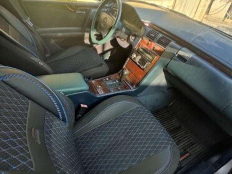 Mercedes E 230, 1996 il, 2.3 L, 365 000 km