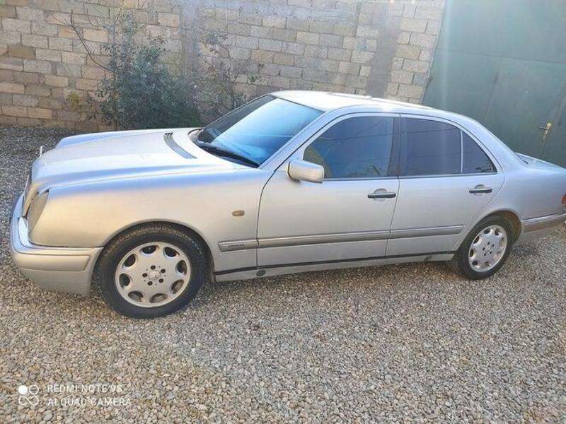 Mercedes E 230, 1996 il, 2.3 L, 365 000 km