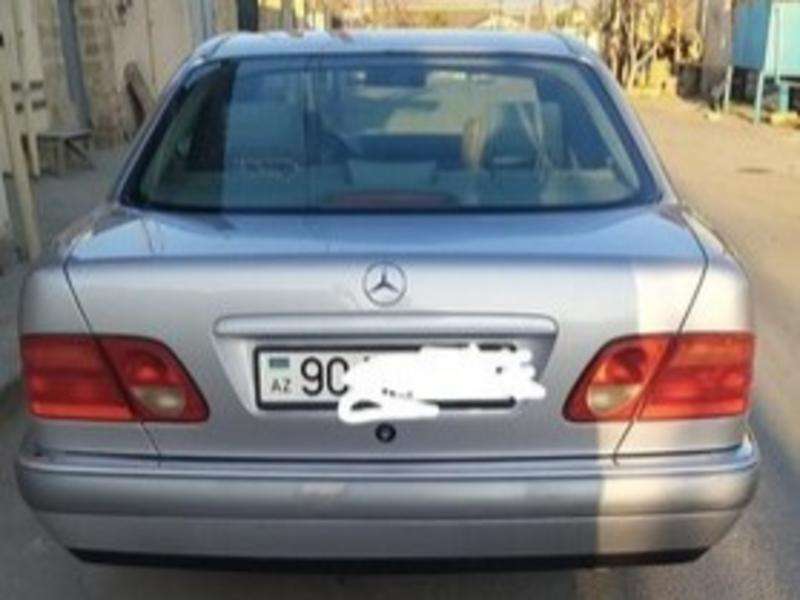Mercedes E 240, 1999 il, 2.4 L, 185 000 km