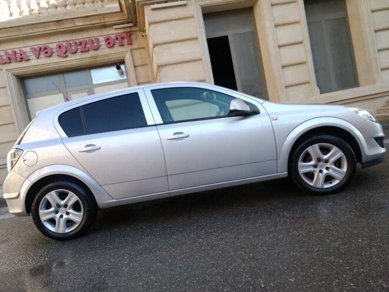 Opel Astra, 2009 il, 1.4 L, 174 000 km