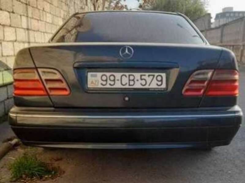 Mercedes E 220, 2001 il, 2.2 L, 886 465 km