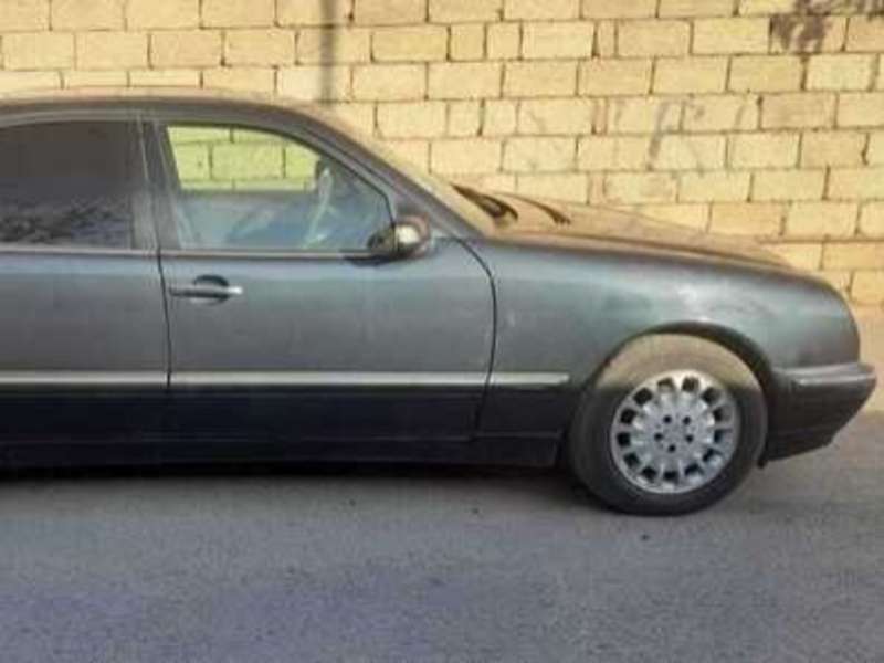Mercedes E 220, 2001 il, 2.2 L, 886 465 km