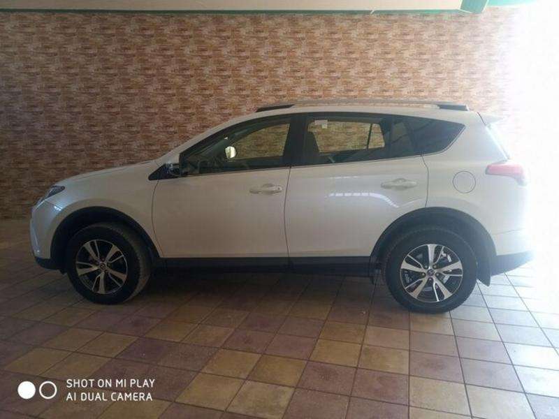 Toyota RAV4, 2017 il, 2.0 L, 63 000 km