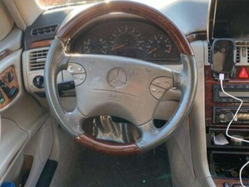 Mercedes E 320, 2001 il, 3.2 L, 336 000 km