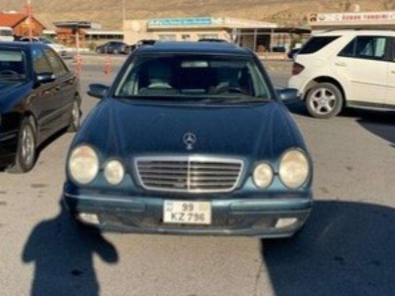 Mercedes E 320, 2001 il, 3.2 L, 336 000 km