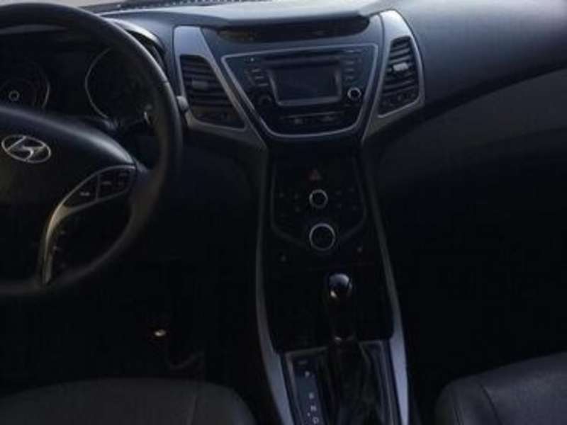 Hyundai Elantra, 2014 il, 1.8 L, 98 000 km