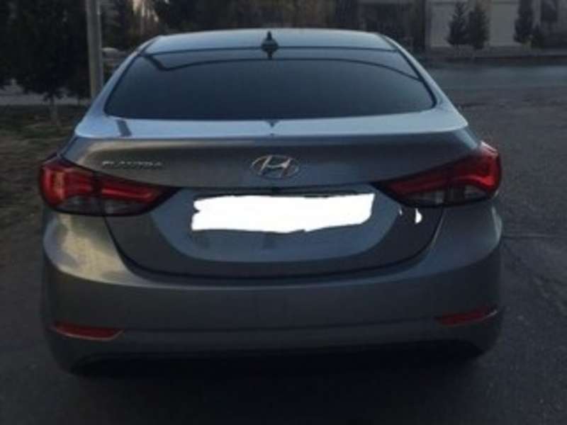 Hyundai Elantra, 2014 il, 1.8 L, 98 000 km