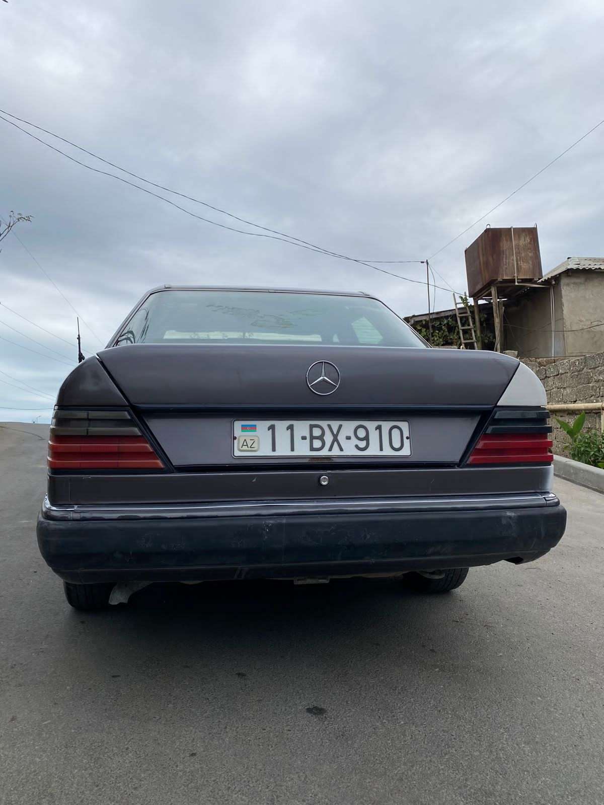 Mercedes E 250, 1993 il, 0.25 L, 630 000 km
