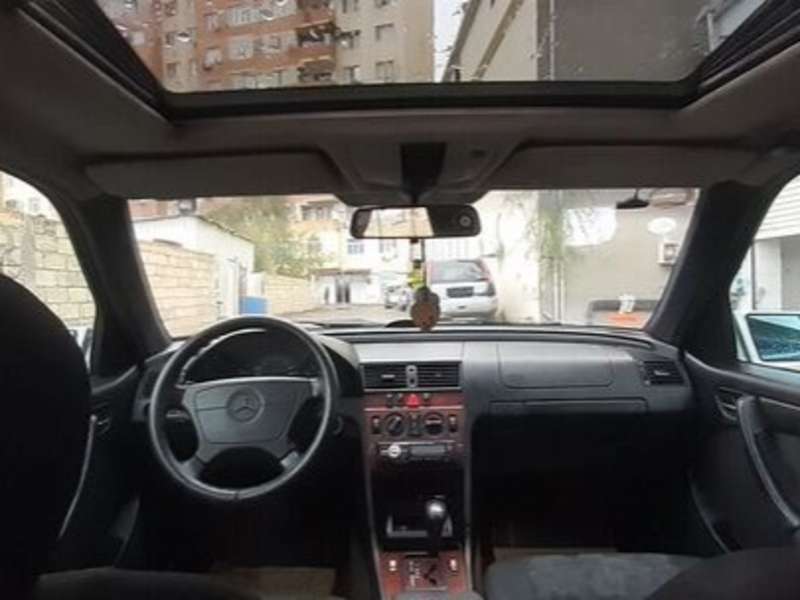 Mercedes C 240, 2000 il, 2.4 L, 155 000 km