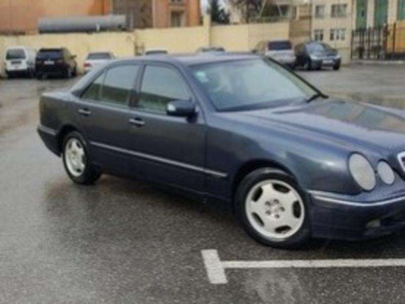 Mercedes E 270, 2000 il, 2.7 L, 375 000 km