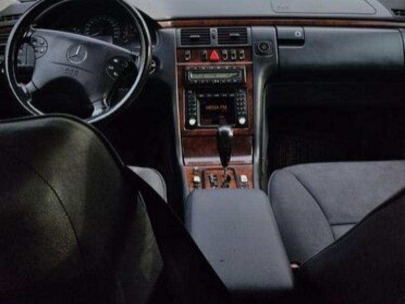 Mercedes E 270, 2000 il, 2.7 L, 375 000 km
