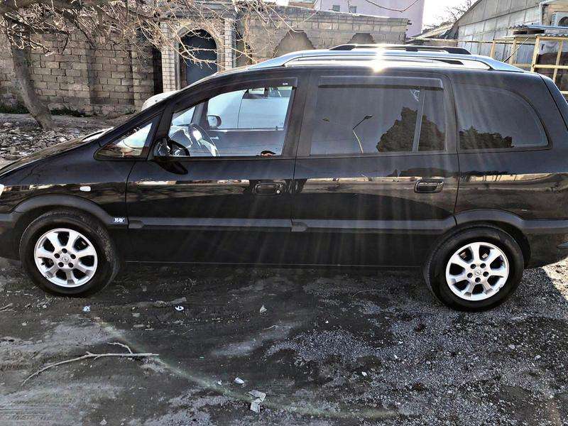 Opel Zafira, 2005 il, 2.2 L, 310 000 km