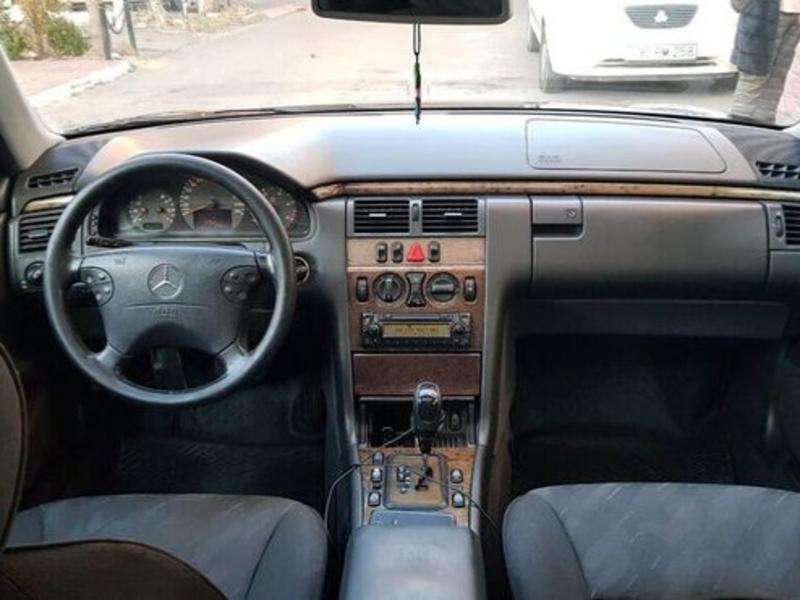 Mercedes E 220, 2000 il, 2.2 L, 455 000 km