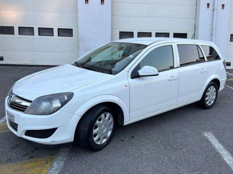 Opel Astra, 2010 il, 1.3 L, 198 000 km