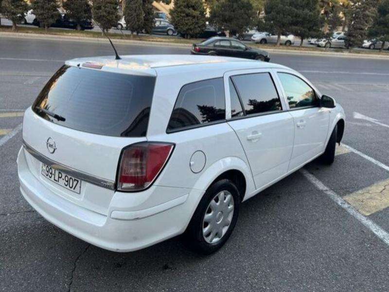 Opel Astra, 2010 il, 1.3 L, 198 000 km
