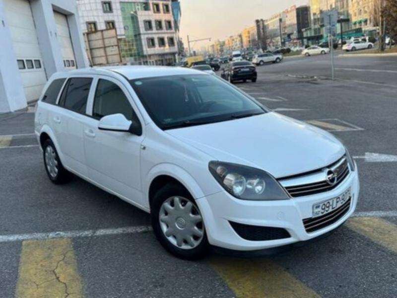 Opel Astra, 2010 il, 1.3 L, 198 000 km