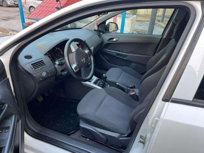 Opel Astra, 2010 il, 1.3 L, 198 000 km