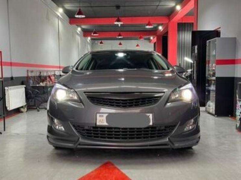 Opel Astra, 2012 il, 1.4 L, 113 000 km