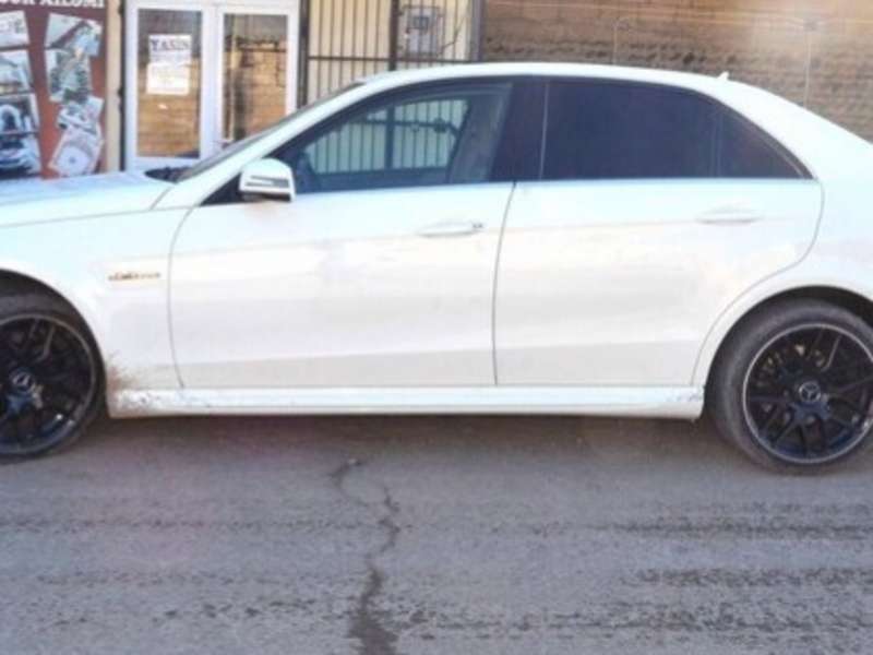 Mercedes E 350, 2010 il, 3.5 L, 123 000 km