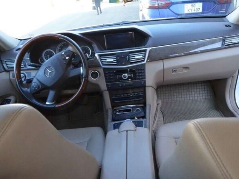 Mercedes E 350, 2010 il, 3.5 L, 123 000 km