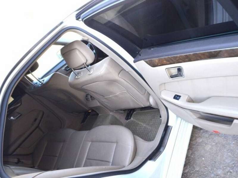 Mercedes E 350, 2010 il, 3.5 L, 123 000 km