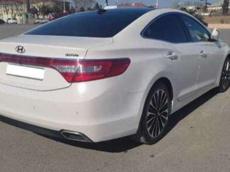 Hyundai Grandeur, 2015 il, 3.0 L, 135 000 km