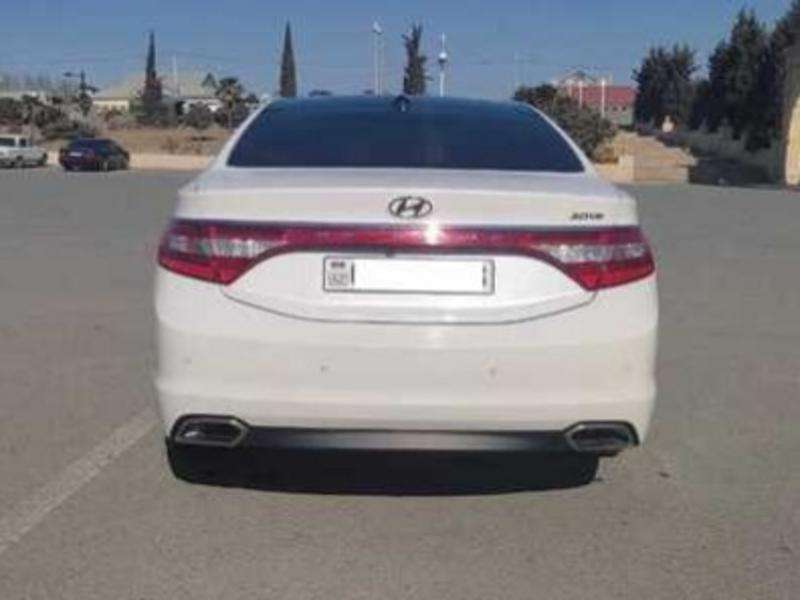 Hyundai Grandeur, 2015 il, 3.0 L, 135 000 km