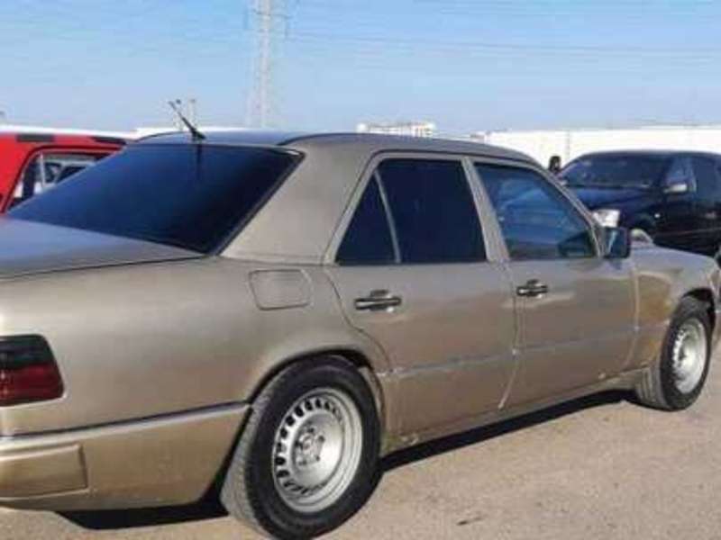 Mercedes E 250, 1992 il, 2.5 L, 358 195 km