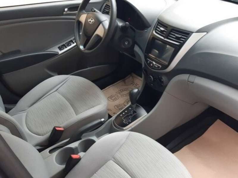 Hyundai Accent, 2017 il, 1.6 L, 65 000 km