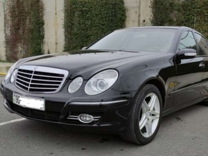 Mercedes E 240, 2003 il, 2.6 L, 263 900 km