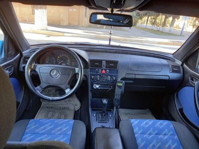Mercedes C 220, 2000 il, 2.2 L, 270 522 km
