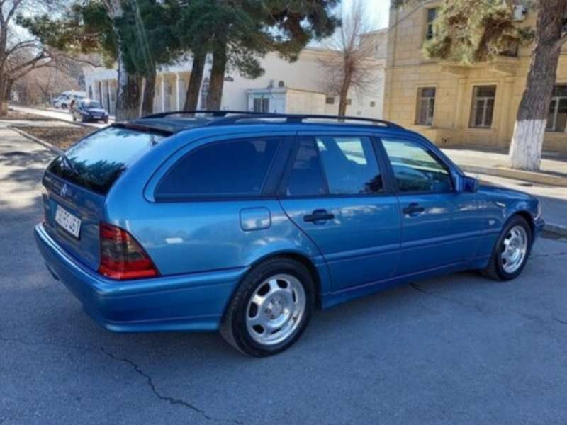Mercedes C 220, 2000 il, 2.2 L, 270 522 km