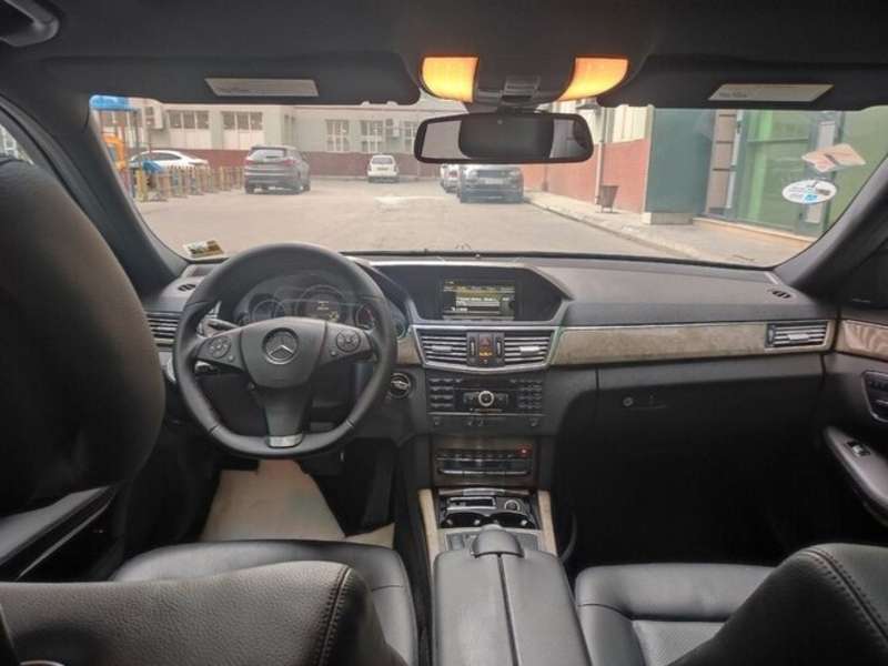 Mercedes E 350, 2009 il, 3.5 L, 207 000 km