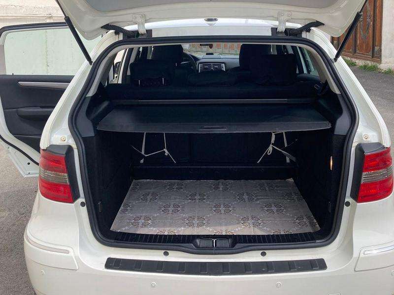 Mercedes B 180, 2009 il, 1.8 L, 106 000 km