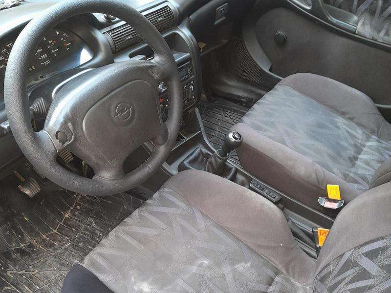 Opel Astra, 1996 il, 1.6 L, 452 430 km