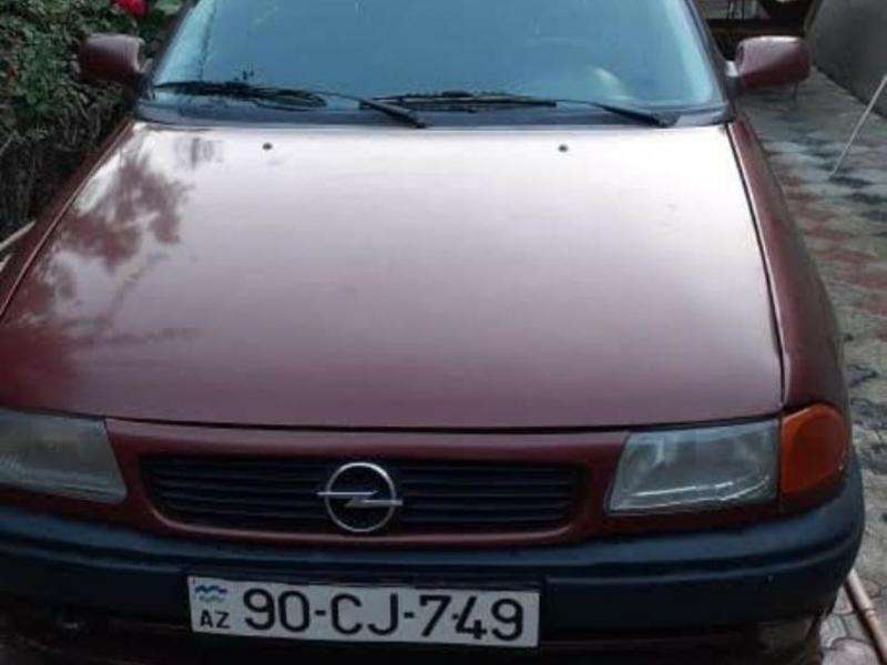 Opel Astra, 1996 il, 1.6 L, 452 430 km