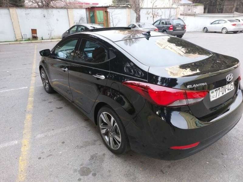 Hyundai Elantra, 2016 il, 1.8 L, 92 000 km