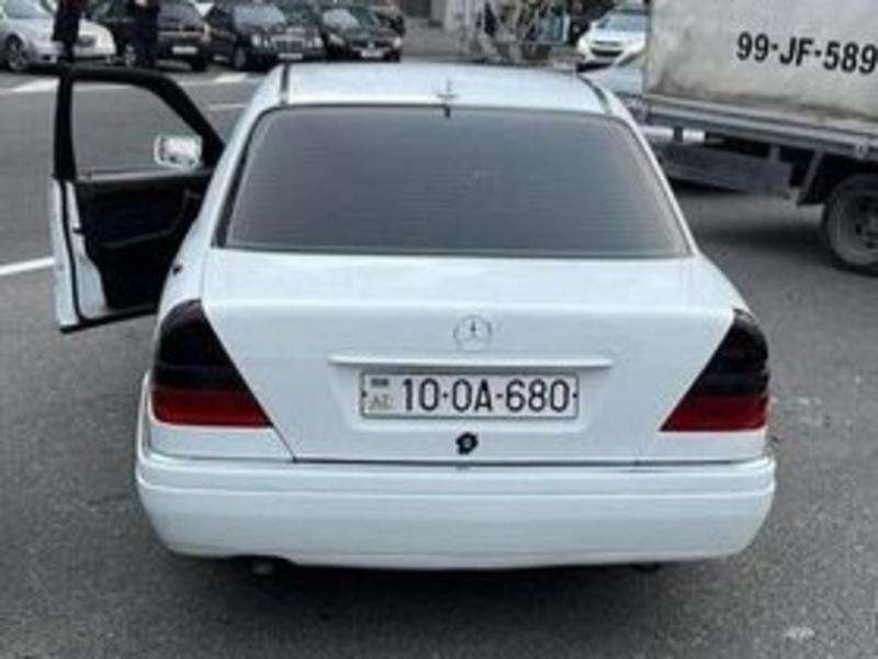 Mercedes C 200, 1994 il, 2.0 L, 228 000 km