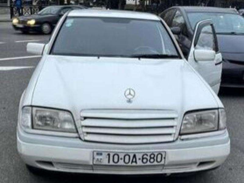 Mercedes C 200, 1994 il, 2.0 L, 228 000 km