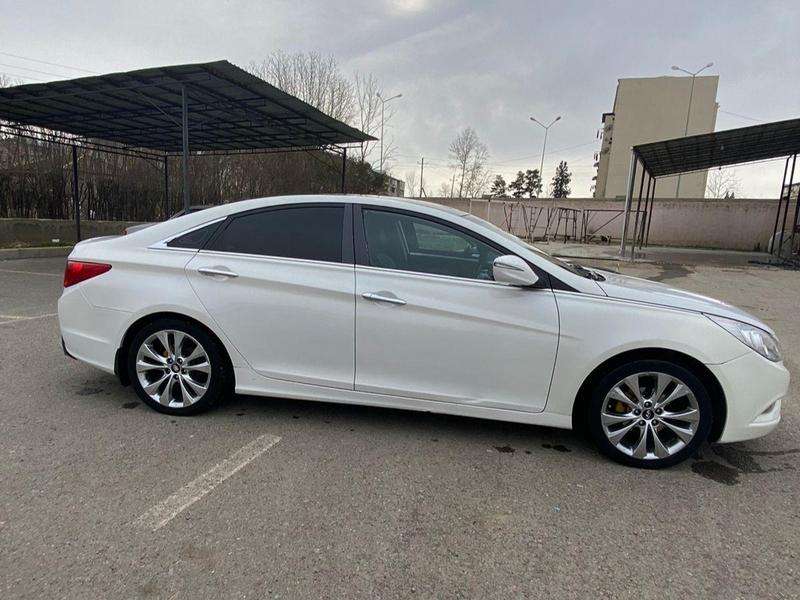 Hyundai Sonata, 2011 il, 2.0 L, 20 000 km